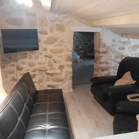Holiday home Le Patio Aux Hirondelles *