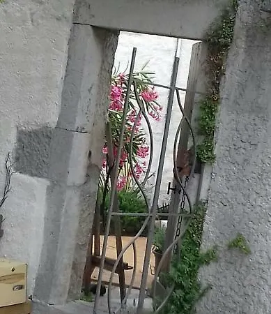 Holiday home Le Patio Aux Hirondelles